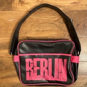 Berlin Messenger Bag